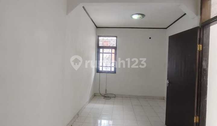 Ready-to-Occupy House in Taman Kopo Indah Tki 1 2