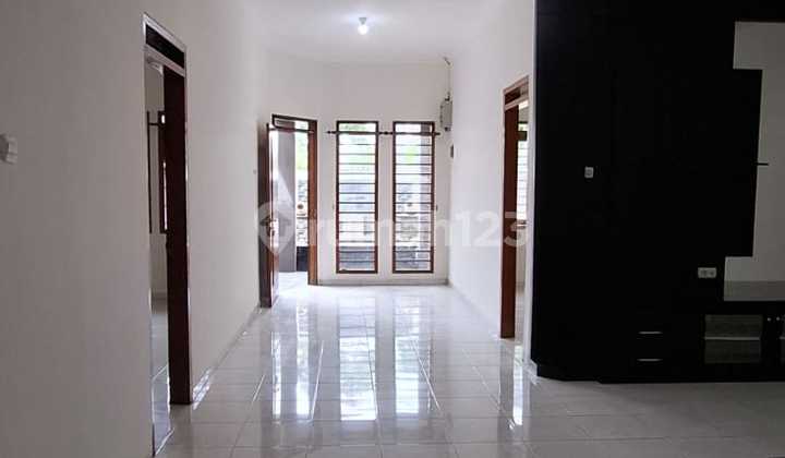 Rumah Minimalis Siap Huni di Taman Holis Indah Bandung