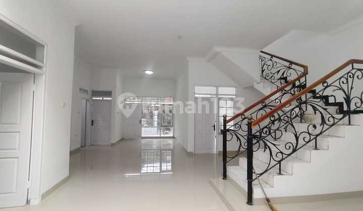 Strategically Located Ready-to-Occupy House in Taman Kopo Indah Tki 2