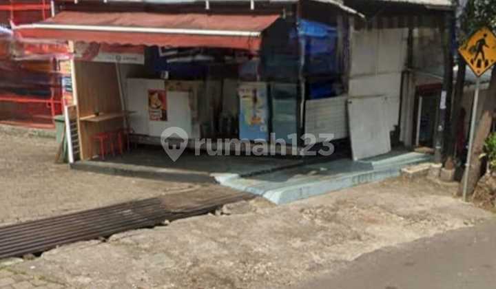 Strategic Outlet on Mainroad Dago Bandung Strategic Outlet on Mainroad Dago Bandung