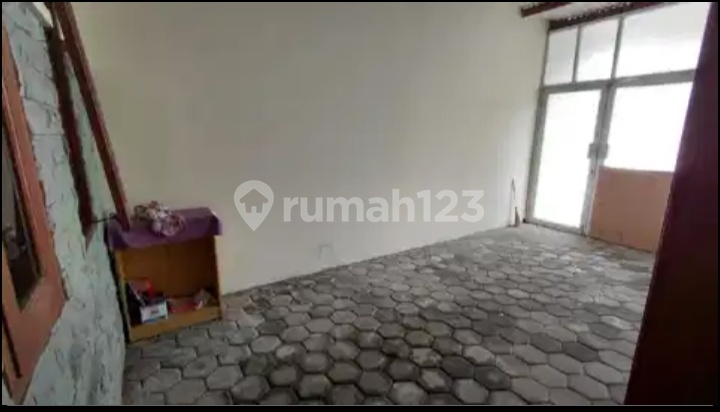 Comfortable Ready-to-Occupy House in Antapani Bandung 2