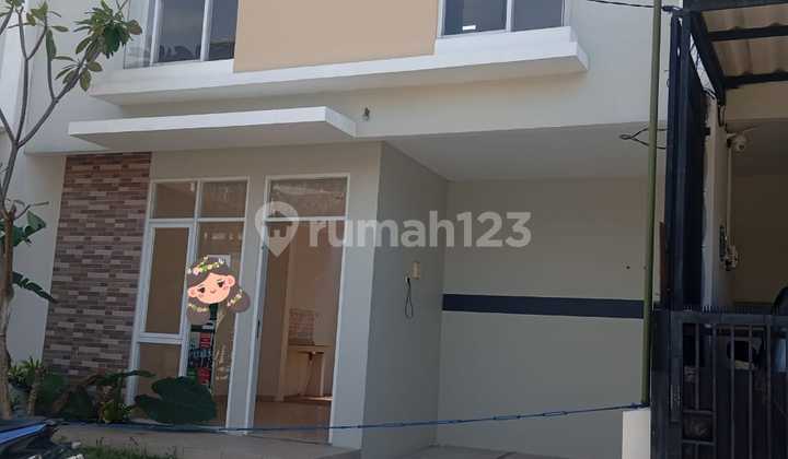 Rumah Cluster 2 Lantai di Tengah Komplek Margahayu Raya