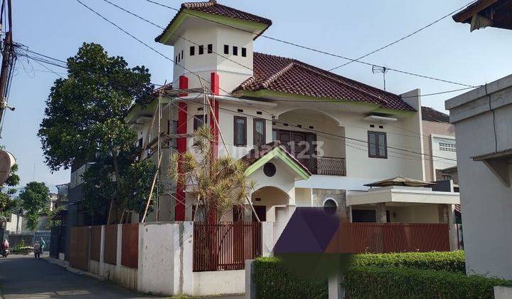 Rumah Hoek 2 Lantai  Keren Siap Huni Di Antapani Bandung 1