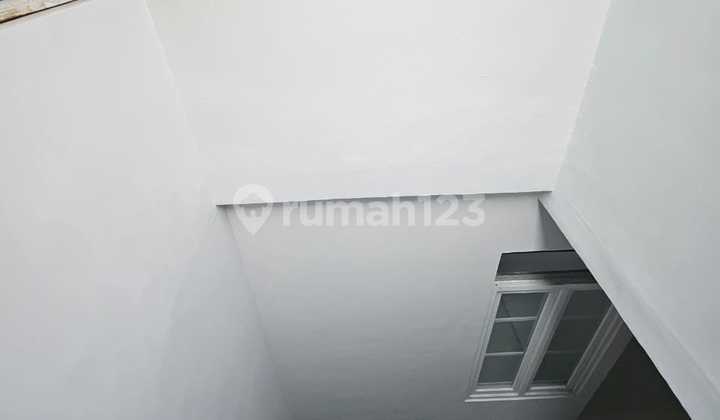 Rumah Minimalis Siap Huni di Taman Kopo Indah 5 Sommerville 2