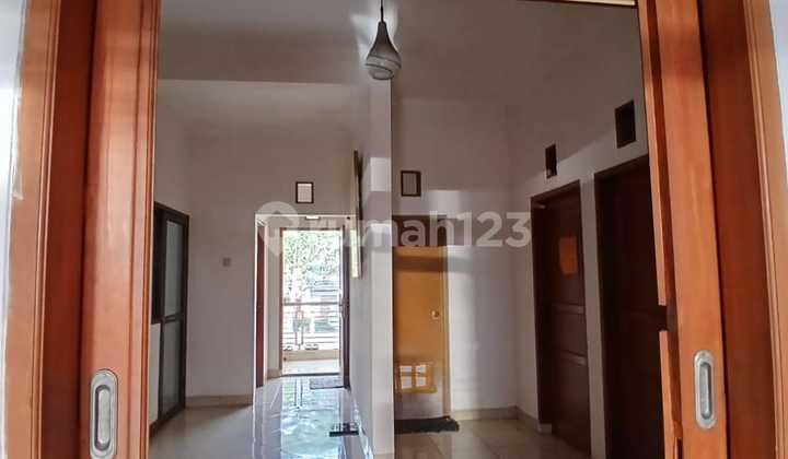 Rumah Plus Kostan Strategis Dekat ke Ciwastra & Margahayu Raya 2