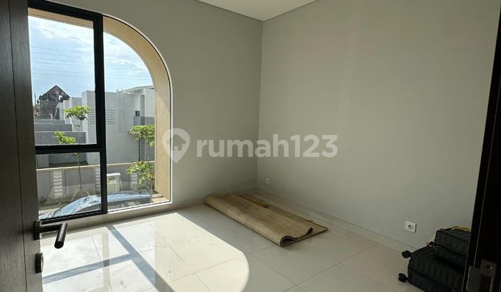 Rumah Minimalis 2 Lantai Siap Huni di Podomoro Park Bandung