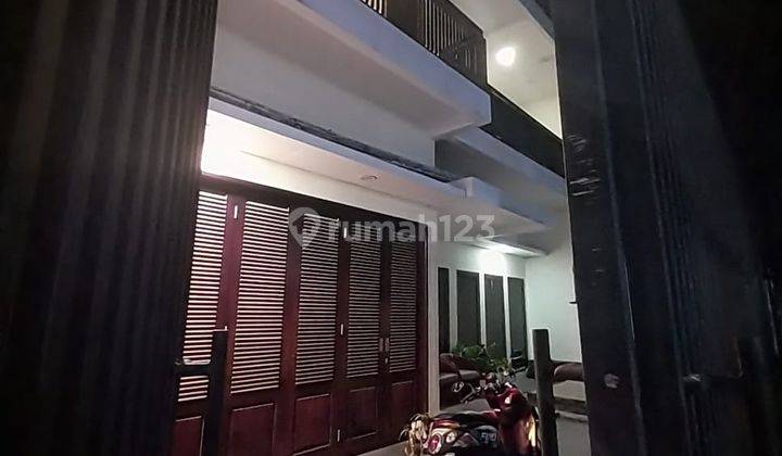 Rumah Modern Minimalis 2 Lantai di Batujajar 1