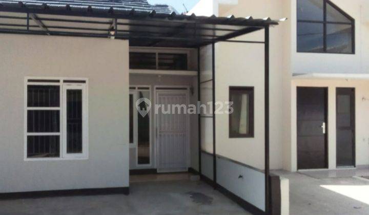 Rumah One Get System Akses Besar Bisa Dilalui 2 Mobil 4