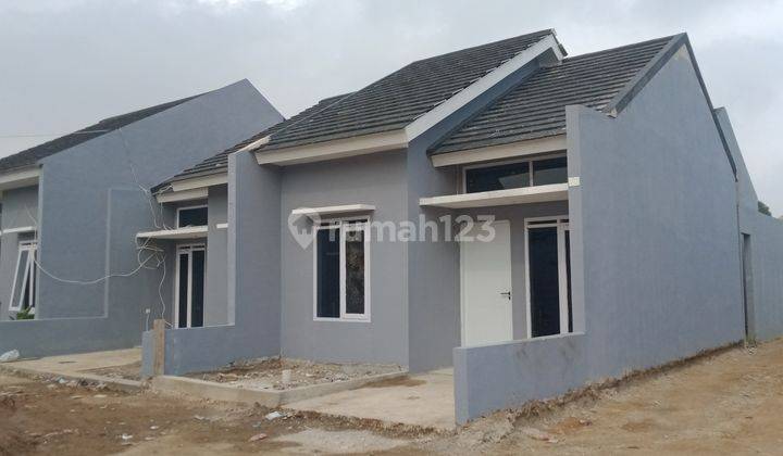 Rumah standard free desain legalitas SHM terbaru  9