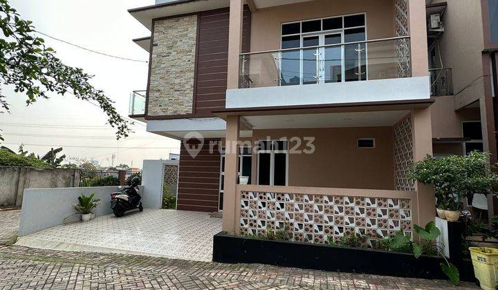 Rumah Hook 2 Lantai plus Rooftop di Cibubur Jakarta Timur 2