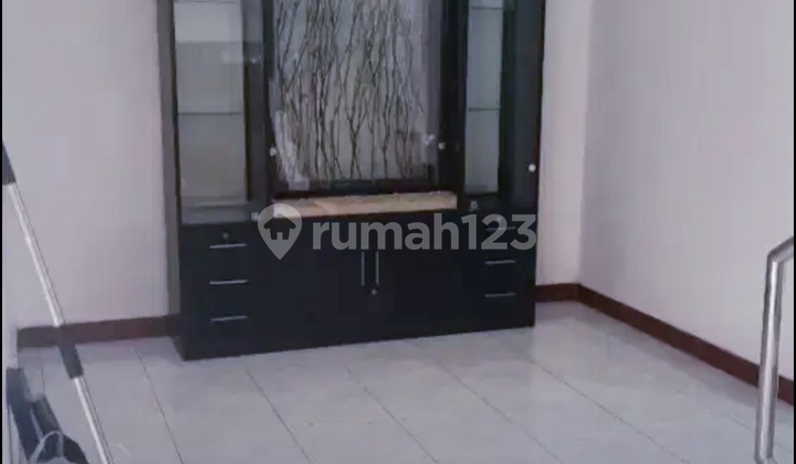Disewakan Rumah di Jl Kembar Kota Bandung 2