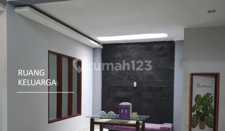 Dijual Rumah di Komplek Megaraya Dijual Rumah di Komplek Megaraya