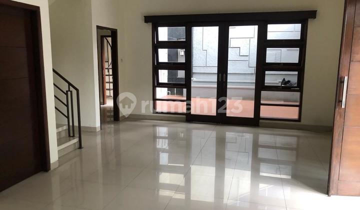 Dijual Rumah Lux Singgasana Pradana Dijual Rumah Lux Singgasana Pradana