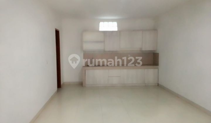 Dijual Rumah di Kembar 2