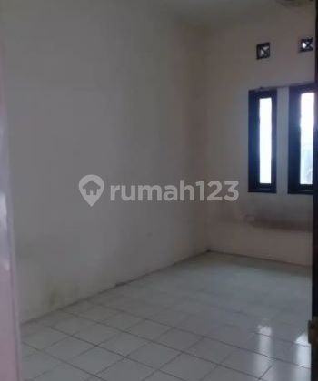Dijual Rumah di Taman Holis Indah