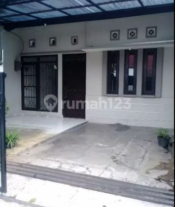Dijual Rumah di Taman Holis Indah 2