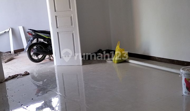 Rumah di Taman Kopo Indah