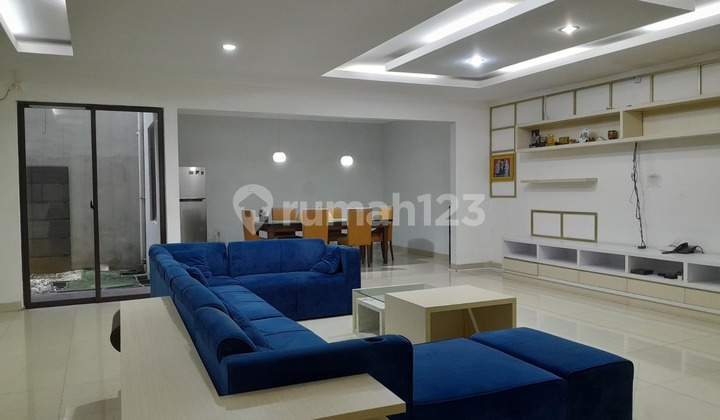 Rumah, 2 Lantai, SHM, di Bintaro, 1