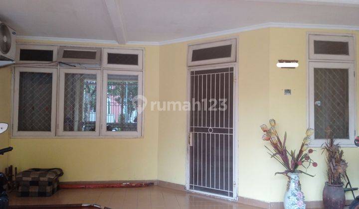 RUMAH DALAM KOMPLEKS  DI BUARAN 1