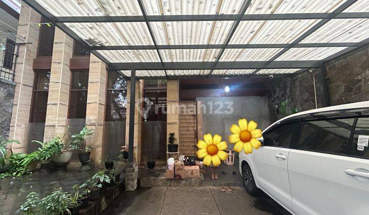 Dijual Rumah Bagus 2 Lantai Sayap Dago Bandung  1