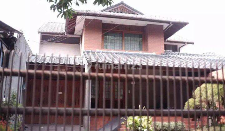 Rumah Terawat Pusat Kota Sayap Dago Bandung 1