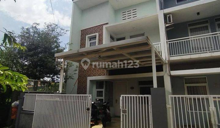 Rumah 2 Lantai Bagus SHM di Arcamanik, Bandung 1