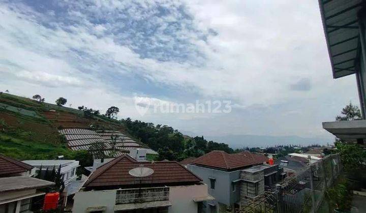 Rumah siap huni di resort Dago pakar Bandung  2