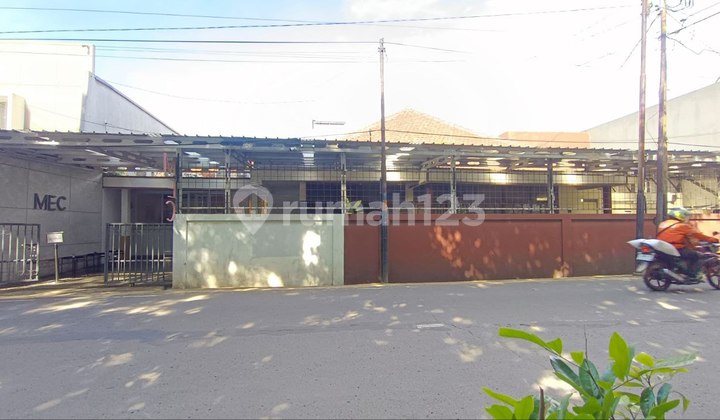 Rumah di jalan pasirluyu sayap BKR Bandung 2