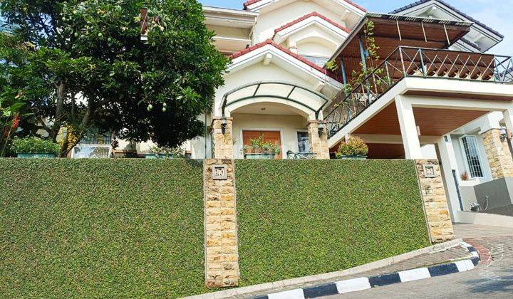 Rumah 2 Lantai Bagus di Tubagus Ismail, Bandung 2