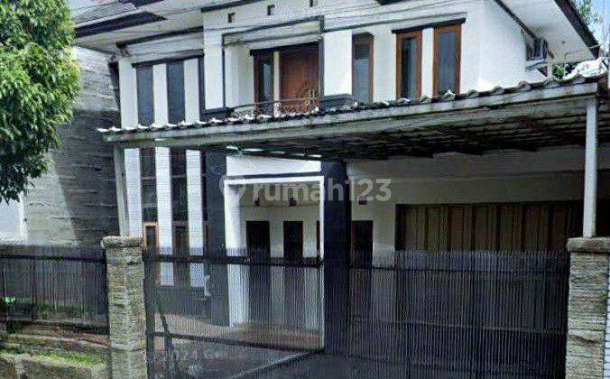 Rumah Mewah Semi Furnished Kolam Renang Batununggal Indah 1