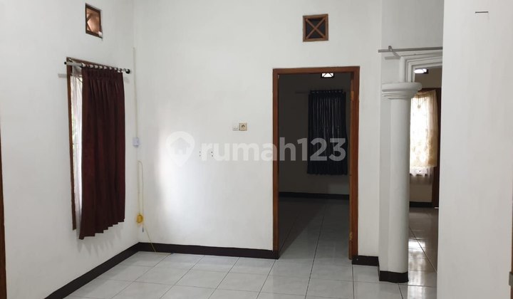 Rumah Hook Dekat Kiara Artha Siap Huni   2
