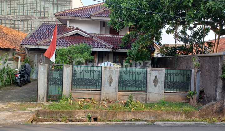 Dijual Rumah Hitung Tanah di Kebayoran Lama Jakarta Selatan