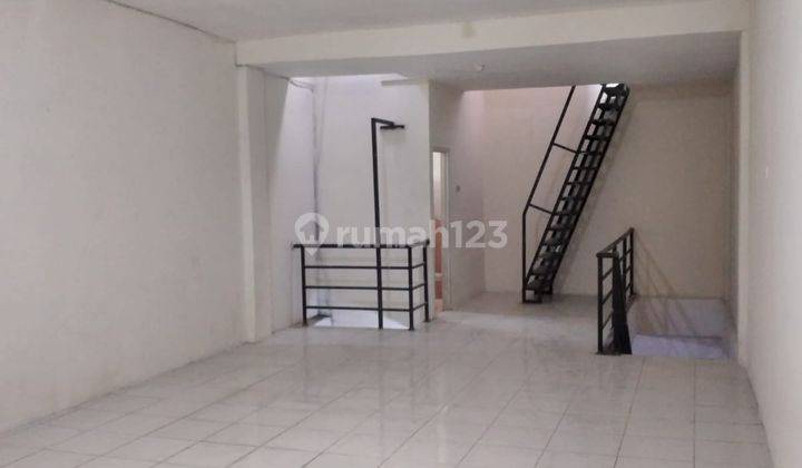 DISEWAKAN RUKO LOKASI STRATEGIS DI GANDARIA JAKARTA SELATAN  2