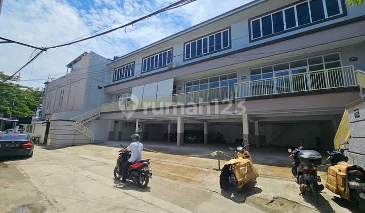 Disewakan Ruko /rumah Kantor Brand New ..lokasi Strategis Deket Mrt Hj Nawi ,itc Fatmawati ,pondok Indah Mall