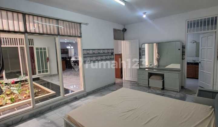 For Ren Pondok Indah 2