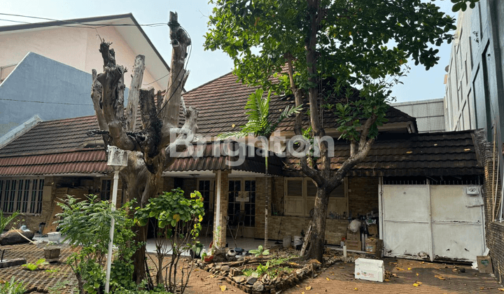 RUMAH TINGGAL LOKASI STRATEGIS DI MENTENG JAKARTA PUSAT DEKAT SARINAH, WAHID HASYIM, TANAH ABANG 2