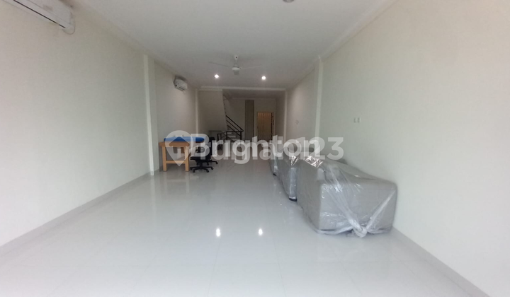 RUKO GANDENG 3 DI KOMPLEK GREENVILLE, GOLDENVILLE JAKARTA BARAT PARKIRAN LUAS