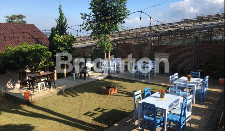 VILLA DI LEMBANG, JAWA BARAT 2