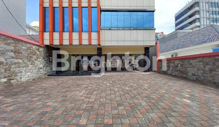 GEDUNG BARU 5 LANTAI  CIKINI JAKARTA PUSAT 1