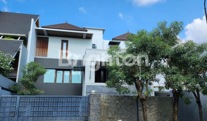 RUMAH 3 LANTAI SEMI FURNISH DI INTERCON KEBON JERUK JAKARTA BARAT RUMAH 3 LANTAI SEMI FURNISH DI INTERCON KEBON JERUK JAKARTA BARAT