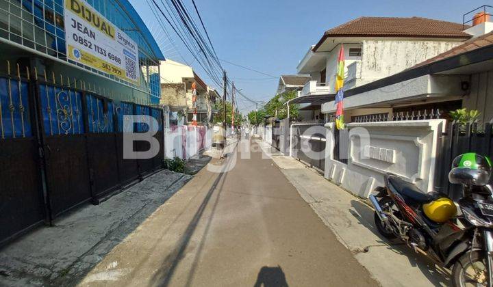 RUMAH SIAP HUNI 3 LANTAI DI TOMANG JAKARTA BARAT 1