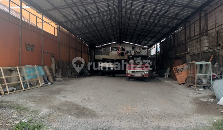 Gudang Strategis Kemanggisan Ilir Raya - Dekat Tol Jakarta-Merak & Mall Taman Anggrek