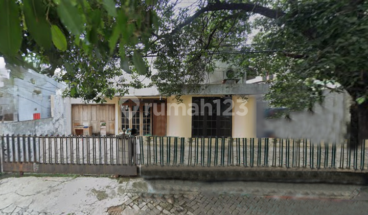 COMMERCIAL PROPERTY IN TEBET, SOUTH JAKARTA AREA INCLUDING BOARDING HOUSES, HOTELS, AND OFFICE SPACES