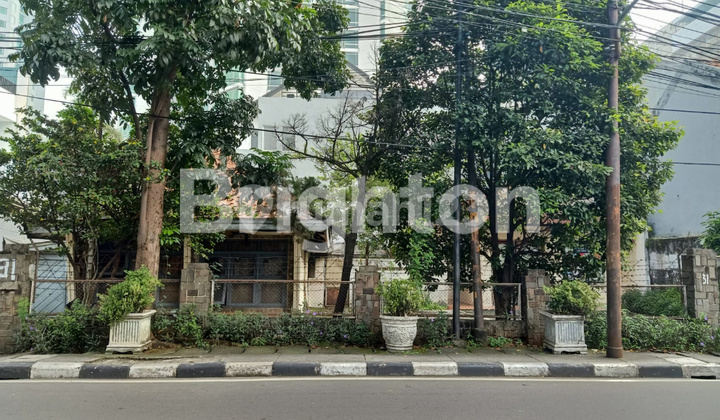 STRATEGIC OLD HOUSE IN SETIA BUDI, SOUTH JAKARTA 2