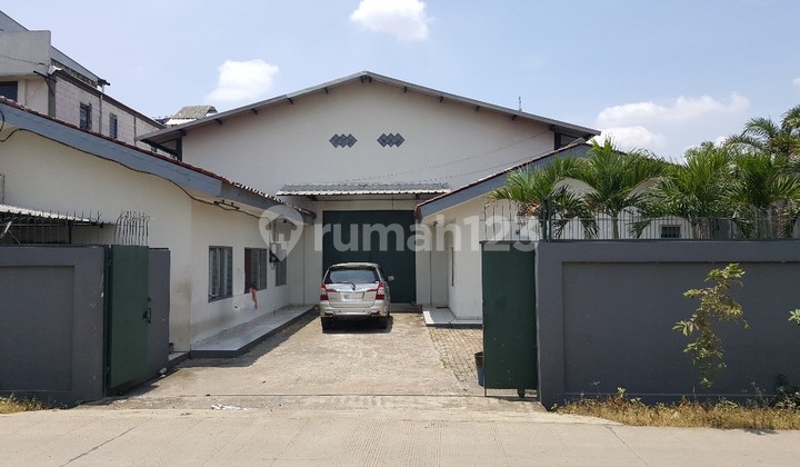 Ready-to-Use Strategic Warehouse in Cipondoh Industrial Area Tangerang, Area 926m2