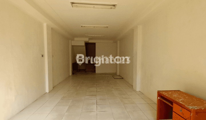 RUKO SIAP PAKAI 3,5 LANTAI EX EKSPEDISI DI KS TUBUN PETAMBURAN JAKARTA BARAT 2
