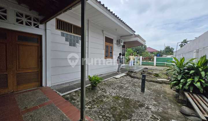 Hook House Taman Kedoya Baru 2