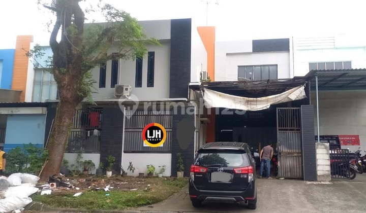 Strategic Warehouse in Taman Tekno