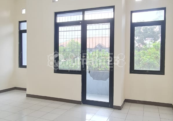 Nikmatnya.. Rumah Bagus di Taman Holis Indah 1 Bandung