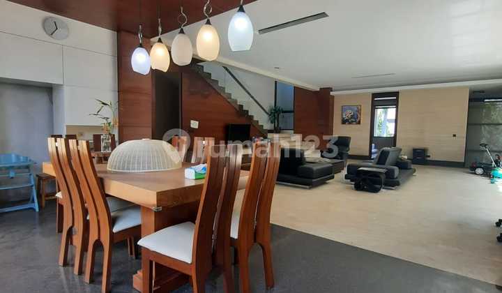 For Rent Rumah Mewah Di Komplek Singgasana  Cibaduyut Bandung